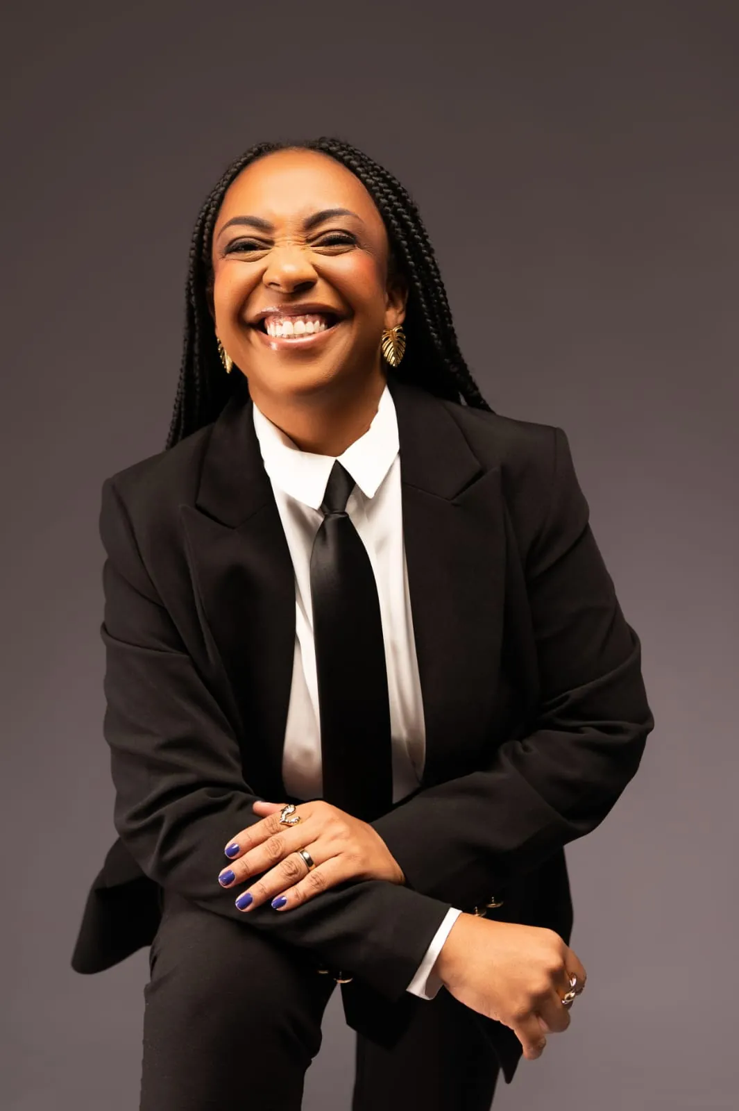 Viviane Costa sorrindo